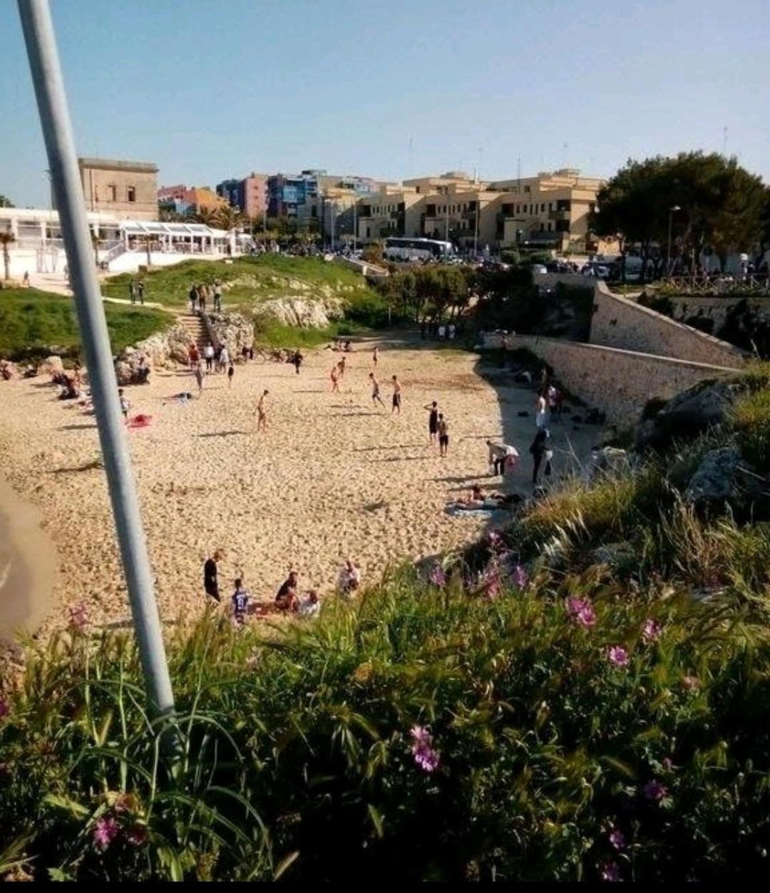 Da Luigi Locazioni Brevi Turistiche Panzió Monopoli Kültér fotó